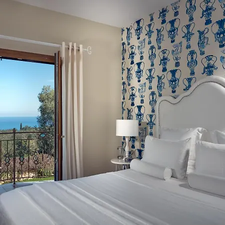 Bozonos • Classy Escape With Heated Pool Vilă *
