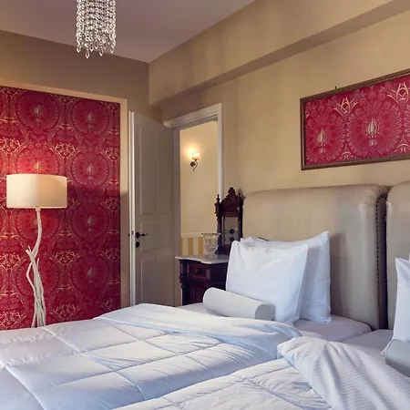 Vilă Bozonos • Classy Escape With Heated Pool